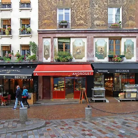 Lola - Design 2br Mouffetard Pantheon Apartment Paris